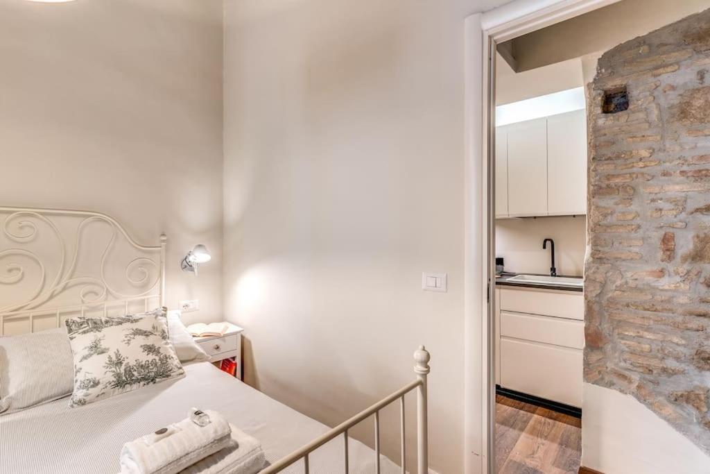 Apartment Vicolo Leopardo Trastevere